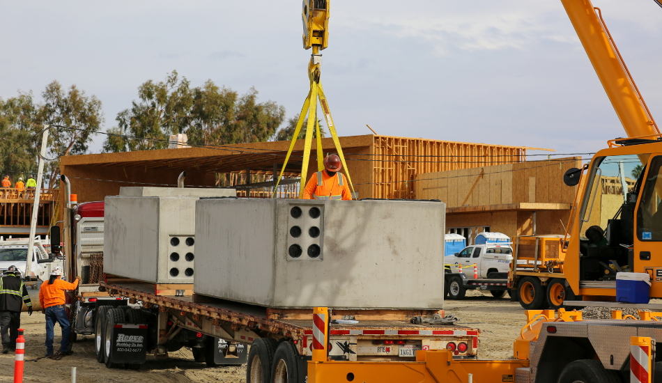 Underground Department Unloading Cast